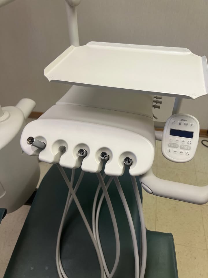 Lightly Used Adec OPT Delivery Unit with Light, Cuspidor and Vacuum
